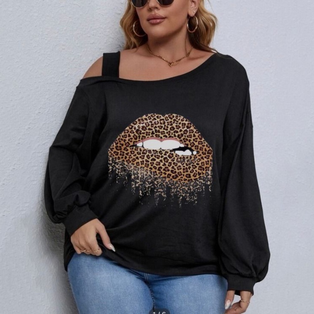 Shein Women Plus Off shoulder top. Size 0X New with exclusive design